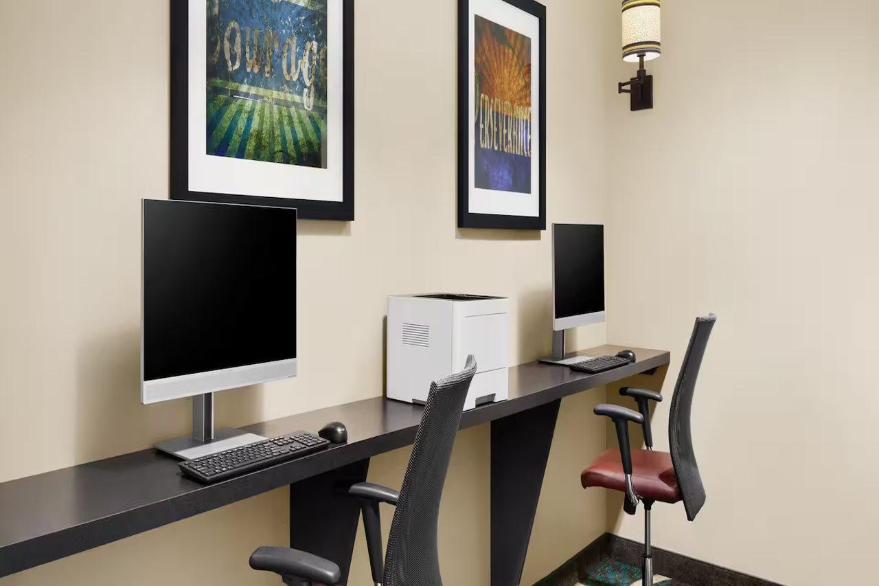 Hampton Inn & Suites קת'דרל סיטי מראה חיצוני תמונה