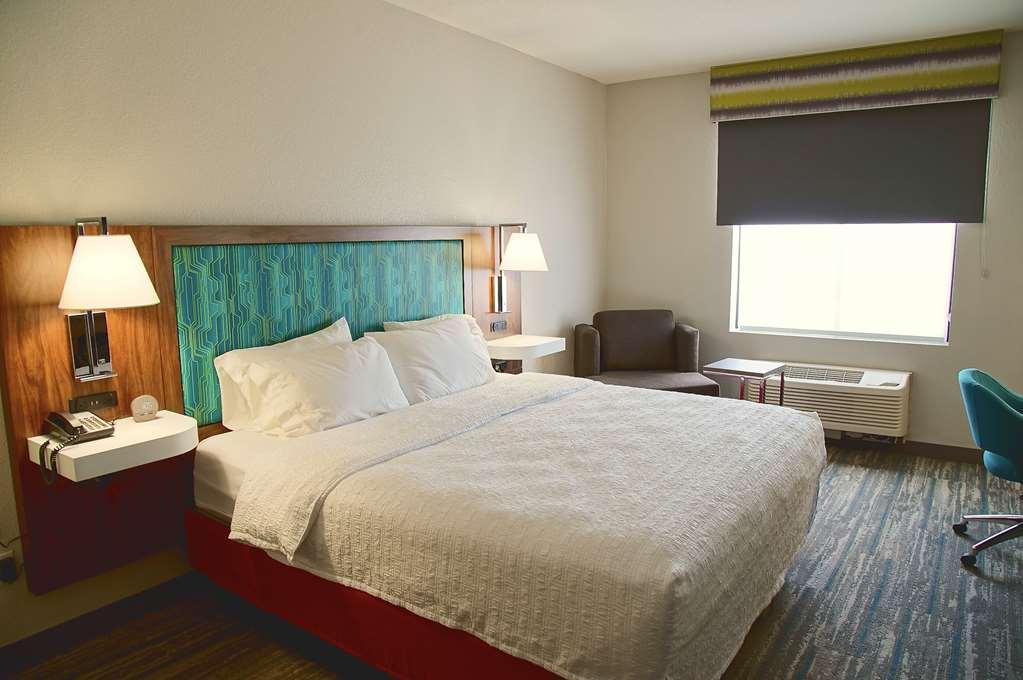 Hampton Inn & Suites קת'דרל סיטי חדר תמונה