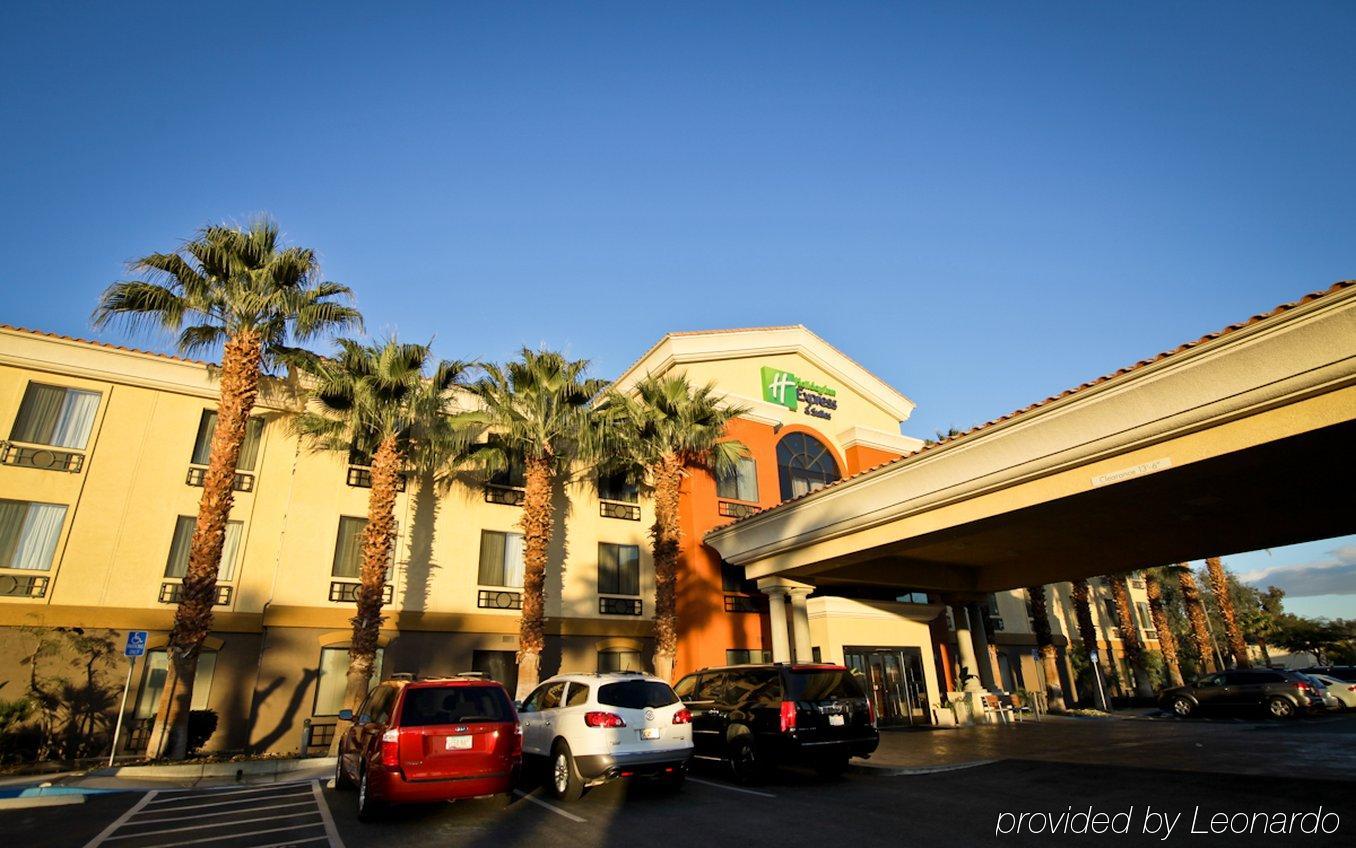 Hampton Inn & Suites קת'דרל סיטי מראה חיצוני תמונה